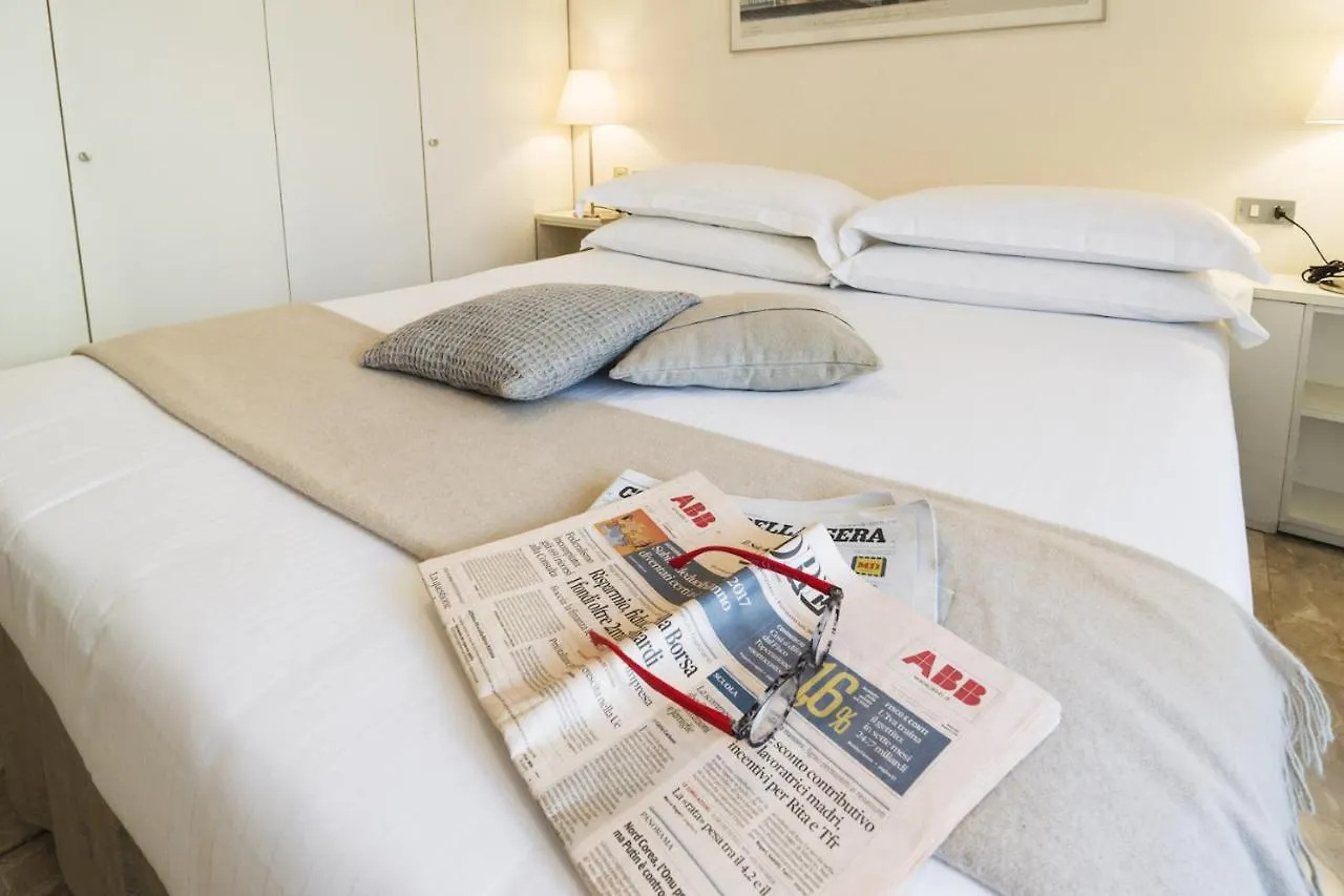 Contempora Apartments - Elvezia 8 - E24 Milán 0*,